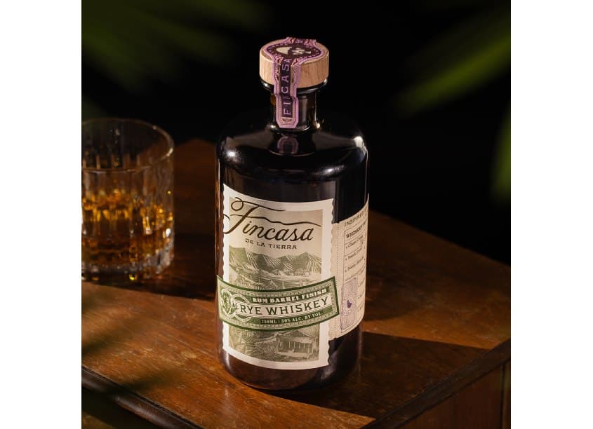 Fincasa Whiskey Label and Package Design